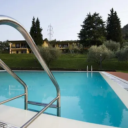 Corte Camaldoli 3* غارْدا