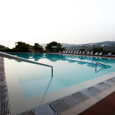 Apart-hotel Corte Camaldoli Garda (Verona)