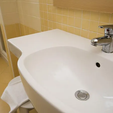 Apart Otel Corte Camaldoli Garda (Verona)