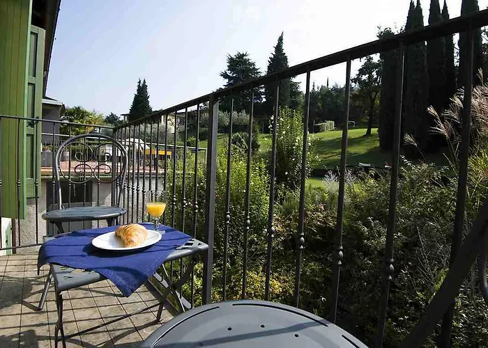Apart Otel Corte Camaldoli Garda (Verona)